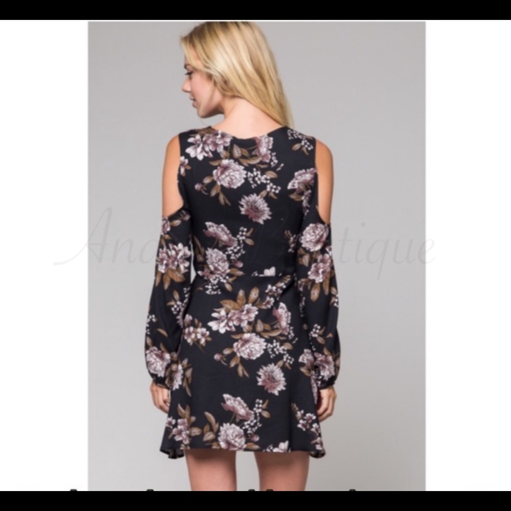 HP Yasmin Floral Print L/S Dress w/Cold Shoulder - Picture 8 of 8